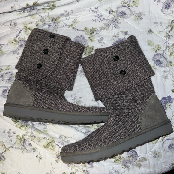 Authentic Knit UGGs - Picture 1 of 6
